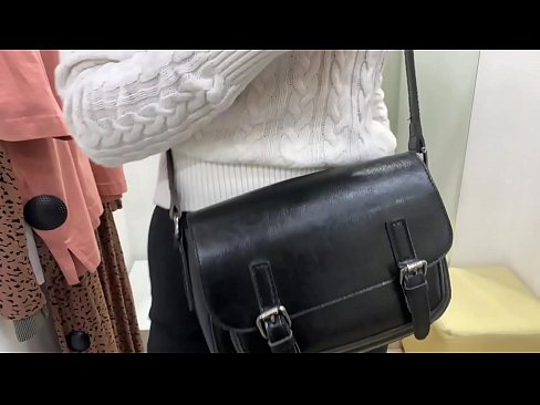 ❤️ Фитинг бөлмөсүндө жаш канчык FeralBerryди дилдо менен коомдук мастурбациялоо ❤❌ Порно бизде ky.port-amurasso.ru ❌❤